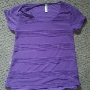 Lularoe Classic tee
